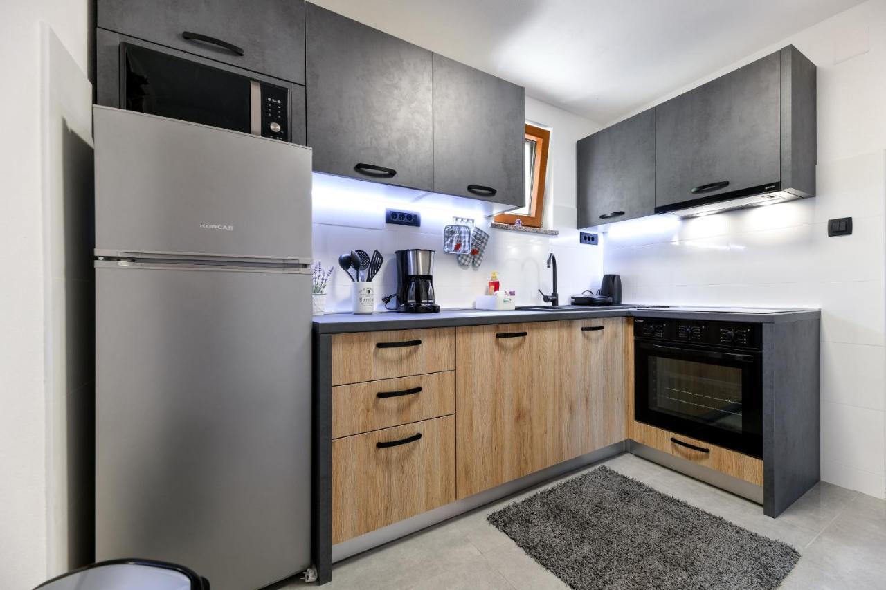Holiday Home Skevini Dvori Стариград-Пакленица Экстерьер фото