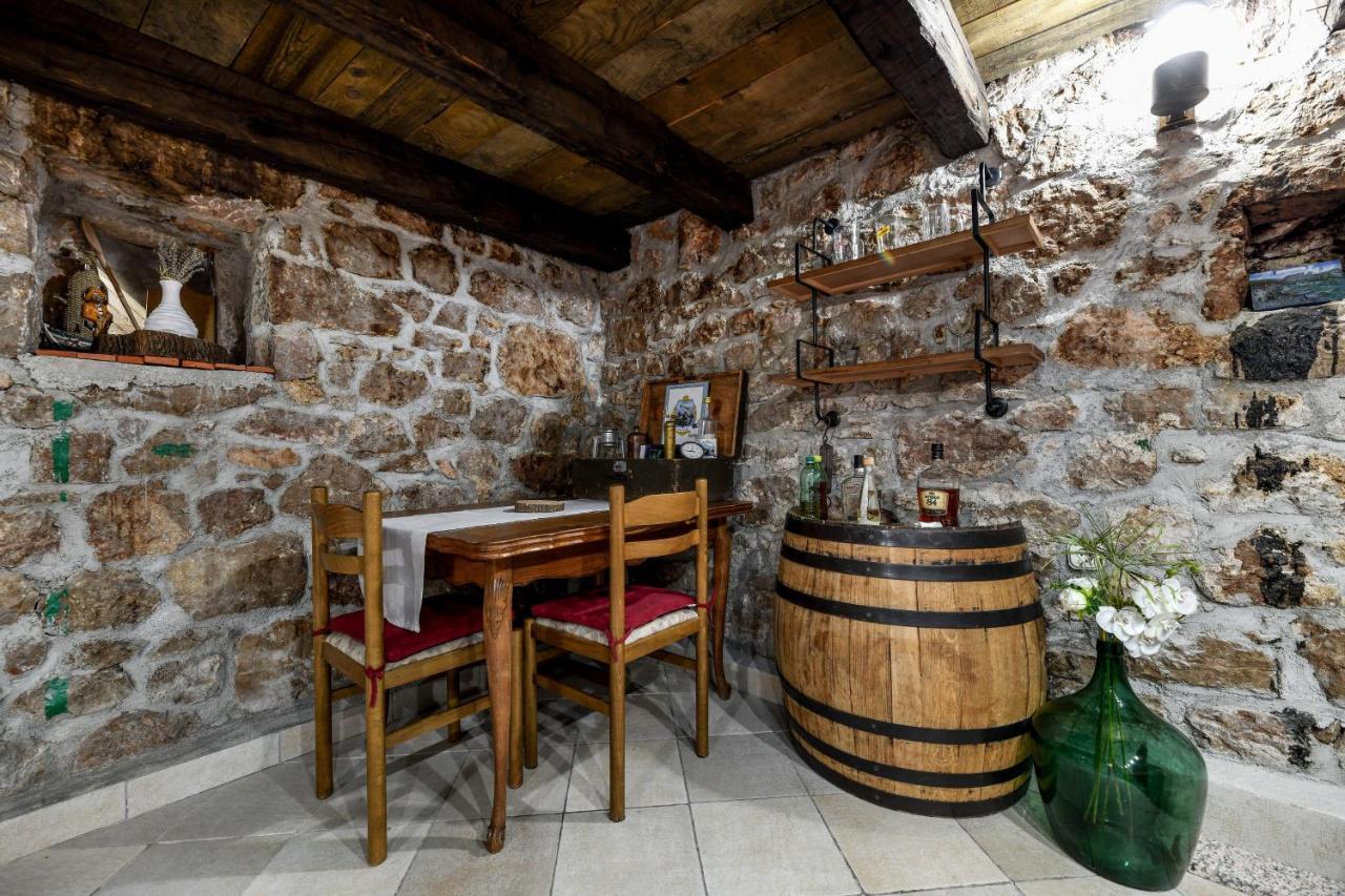 Holiday Home Skevini Dvori Стариград-Пакленица Экстерьер фото